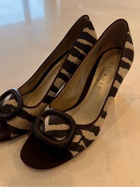Vintage Talbots Brown and Cream Zebra Print Peep-Toe Heels with Buckle